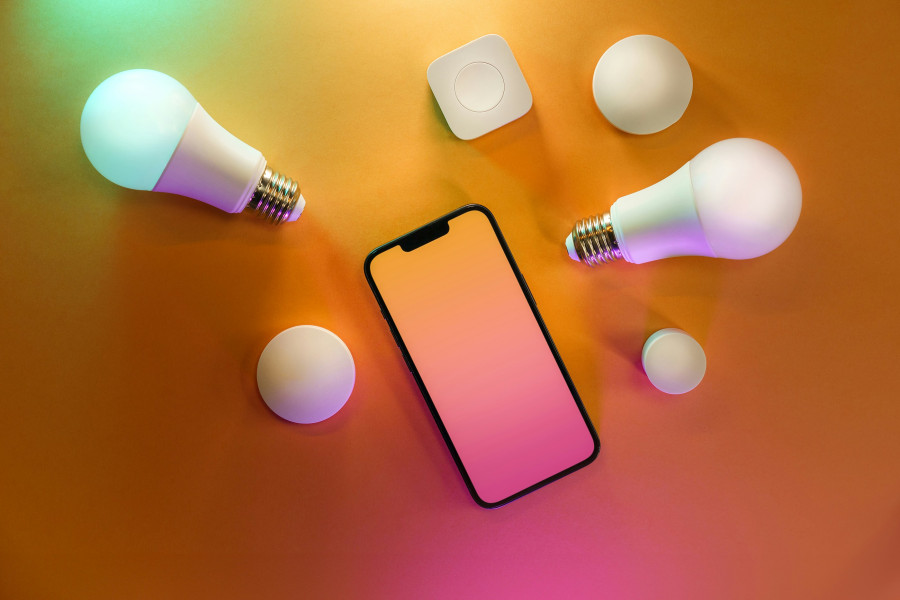 phone-lightbulb.jpg
